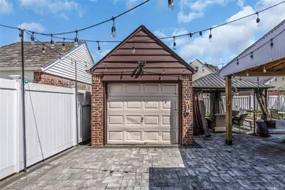 81 Midwood Street, Valley Stream, NY 11580 - Photo 26