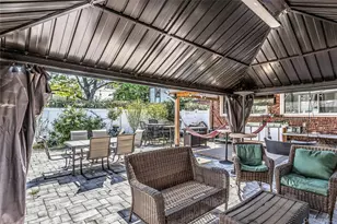 81 Midwood St, Valley Stream, NY 11580 - Photo 24