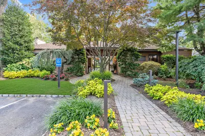 47 Northgate Circle, Melville, NY 11747 - Photo 18