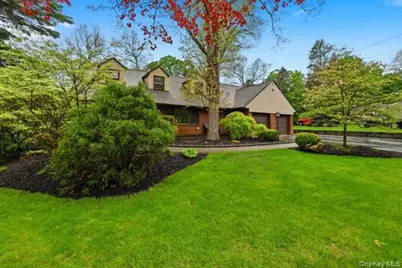 13 Tree Top Lane, Poughkeepsie, NY 12603 - Photo 2