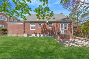 8 Maple Ln, New Hyde Park, NY 11040 - Photo 28