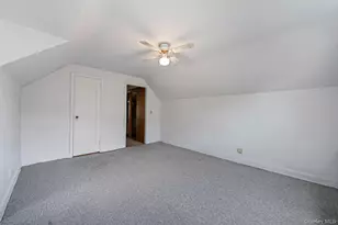 8 Maple Ln, New Hyde Park, NY 11040 - Photo 20