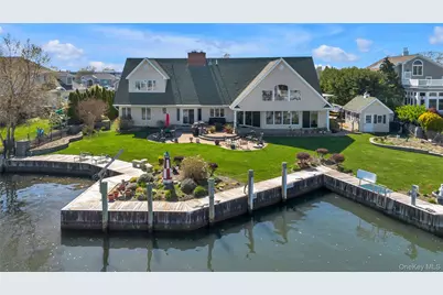 227 W Islip Road, West Islip, NY 11795 - Photo 42