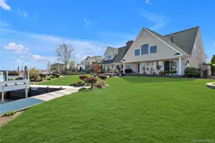 227 W Islip Rd, West Islip, NY 11795 - Photo 36