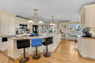 227 W Islip Rd, West Islip, NY 11795 - Photo 14
