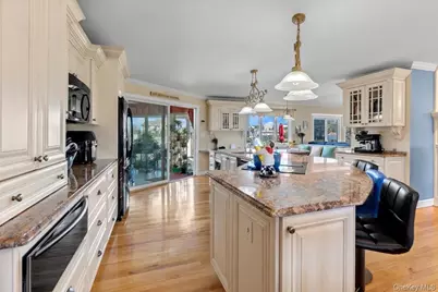 227 W Islip Road, West Islip, NY 11795 - Photo 16