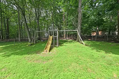 17 E Stemmer Lane, Suffern, NY 10901 - Photo 6