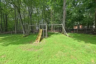 17 E Stemmer Ln, Suffern, NY 10901 - Photo 6