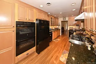 17 E Stemmer Ln, Suffern, NY 10901 - Photo 12