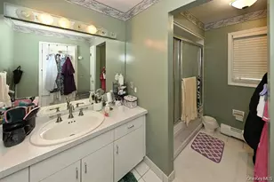 17 E Stemmer Ln, Suffern, NY 10901 - Photo 18