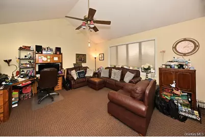 17 E Stemmer Lane, Suffern, NY 10901 - Photo 16