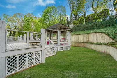 8 Gaymor Lane, Farmingville, NY 11738 - Photo 22