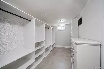 20 Middle Island Road, Middle Island, NY 11953 - Photo 28