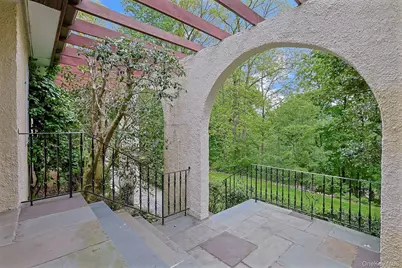 77 Central Drive, Briarcliff Manor, NY 10510 - Photo 2