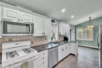 138 Norman Drive, East Meadow, NY 11554 - Photo 14