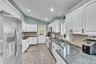 138 Norman Dr, East Meadow, NY 11554 - Photo 12