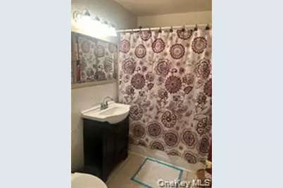 1024 E 214th Street, Bronx, NY 10469 - Photo 6
