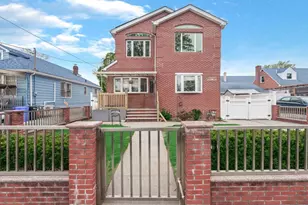 252-15 82nd Ave, Bellerose, NY 11426 - Photo 2