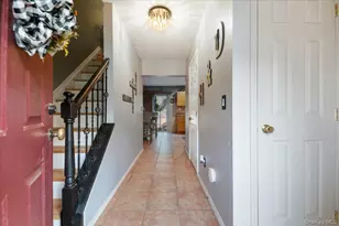 502 Martha Ave, Bellport, NY 11713 - Photo 4