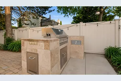 502 Martha Avenue, Bellport, NY 11713 - Photo 22