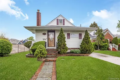 219 Oakview Avenue, Oceanside, NY 11572 - Photo 1