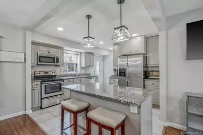 19 Pumpkin Road, Saint James, NY 11780 - Photo 10