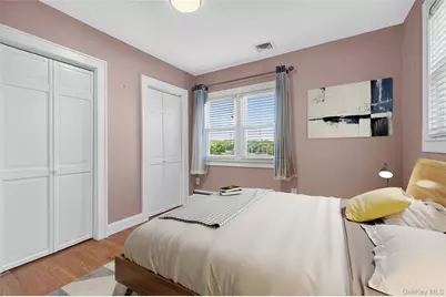 121 Marietta Avenue, Hawthorne, NY 10532 - Photo 18