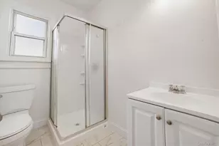 42 Beverly Rd, Yonkers, NY 10710 - Photo 24