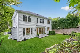 5 Pepperday Ave, Port Washington, NY 11050 - Photo 38