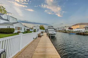 61 S Bay Ave, Massapequa, NY 11758 - Photo 40