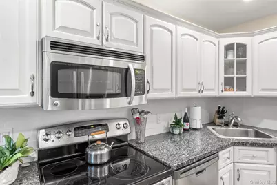 61 S Bay Avenue, Massapequa, NY 11758 - Photo 12