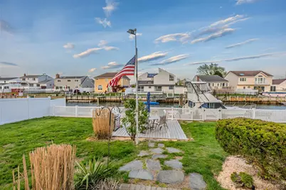 61 S Bay Avenue, Massapequa, NY 11758 - Photo 28