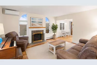 61 S Bay Avenue, Massapequa, NY 11758 - Photo 16