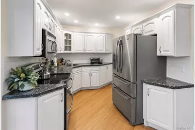 61 S Bay Avenue, Massapequa, NY 11758 - Photo 10