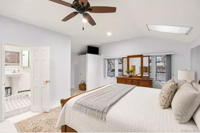 61 S Bay Avenue, Massapequa, NY 11758 - Photo 18