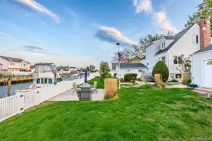 61 S Bay Ave, Massapequa, NY 11758 - Photo 30