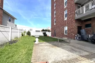 855 E Broadway, Long Beach, NY 11561 - Photo 16