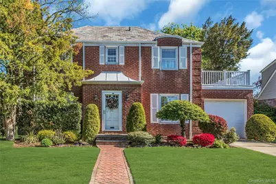 231 Sydney Avenue, Malverne, NY 11565 - Photo 1