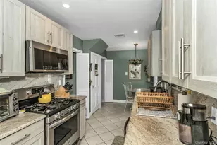 231 Sydney Ave, Malverne, NY 11565 - Photo 8