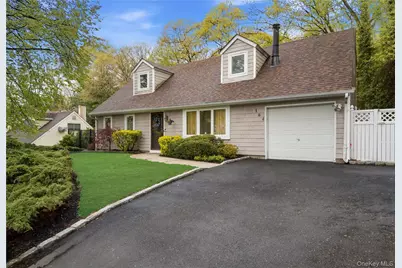 164 Rosemont Avenue, Farmingville, NY 11738 - Photo 2