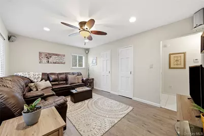 164 Rosemont Avenue, Farmingville, NY 11738 - Photo 6