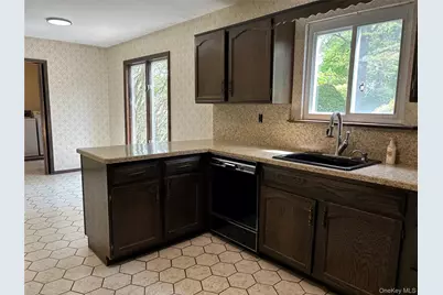 6 Harton Court, East Northport, NY 11731 - Photo 8