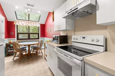129 Beecher Avenue Extension, East Islip, NY 11730 - Photo 6