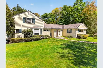 77 Merrivale Road, Great Neck, NY 11020 - Photo 2