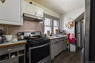 81 Fullerton Ave, Newburgh, NY 12550 - Photo 8
