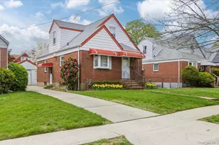 9518 238th St, Floral Park, NY 11001 - Photo 2