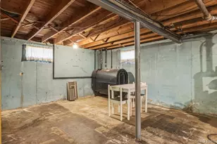 9518 238th St, Floral Park, NY 11001 - Photo 20