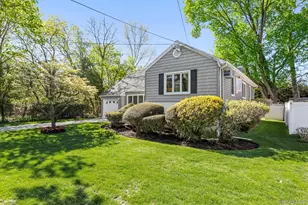 1076 Melissa Ln, North Bellmore, NY 11710 - Photo 4