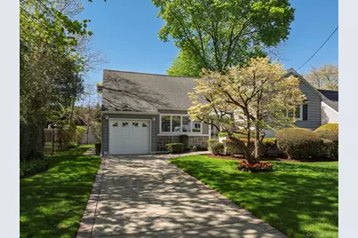 1076 Melissa Lane, North Bellmore, NY 11710 - Photo 20