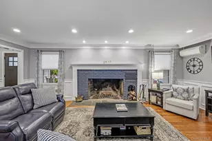 20 Arizona Ave, Rockville Centre, NY 11570 - Photo 8